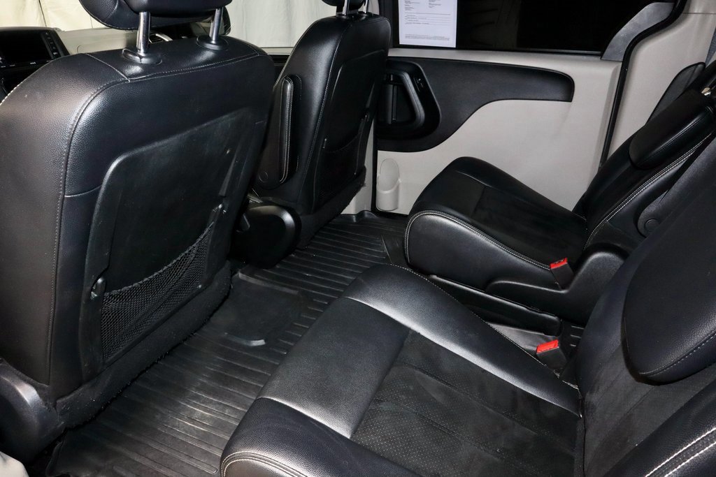 Used 2017 Dodge Grand Caravan SXT image 22