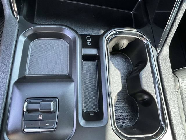 Used 2024 GMC Sierra 2500 AT4 w/ AT4 Premium Plus Package AWD/4WD image 16
