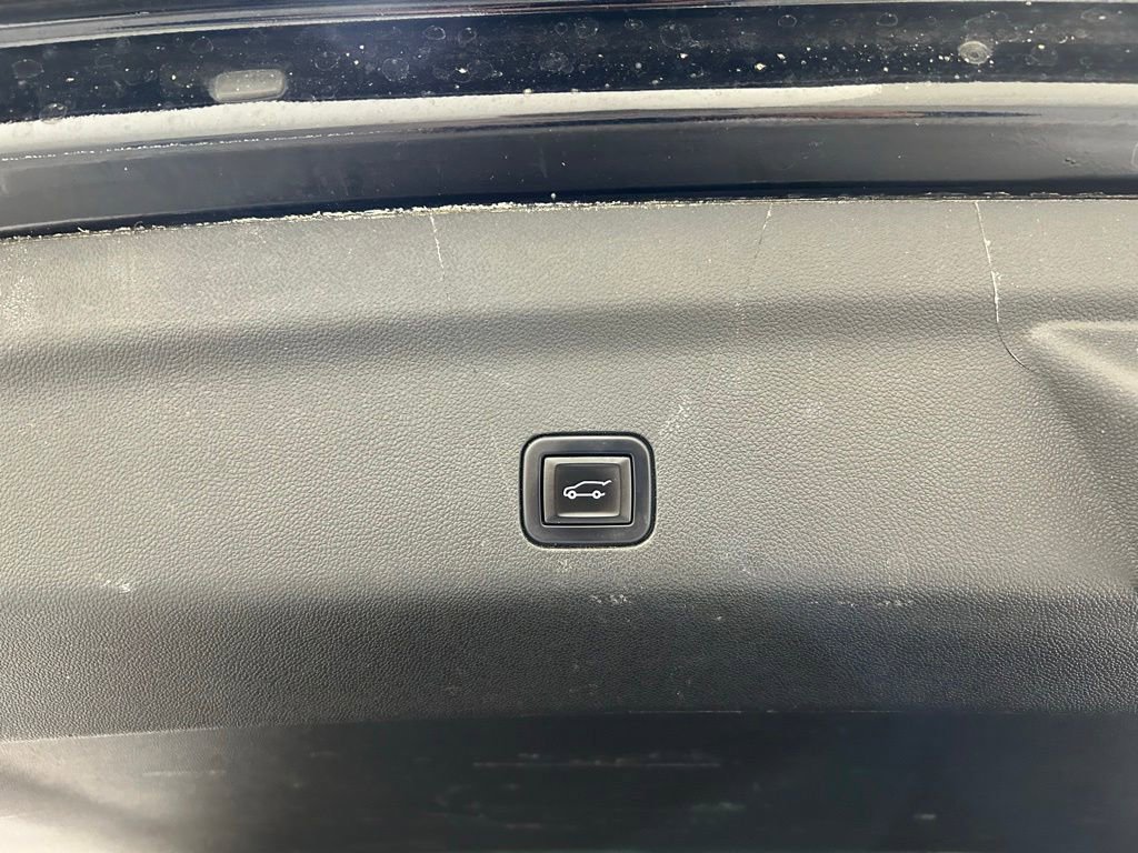 Used 2021 Chevrolet Suburban High Country AWD/4WD image 33
