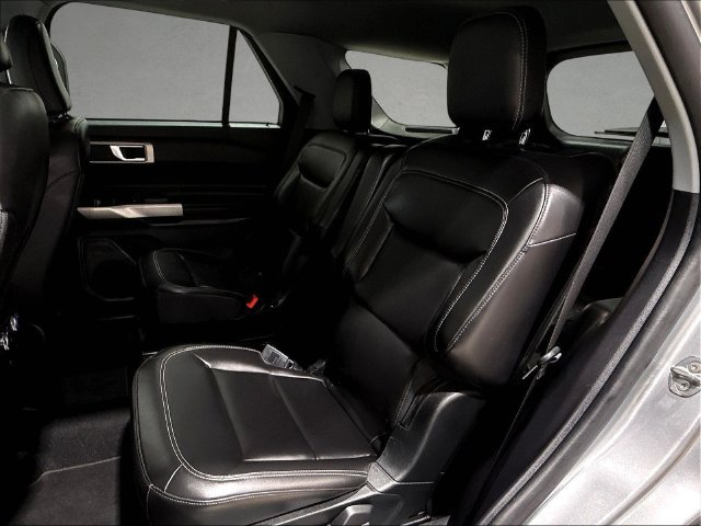 Certified 2021 Ford Explorer XLT w/ Equipment Group 202A AWD/4WD image 26