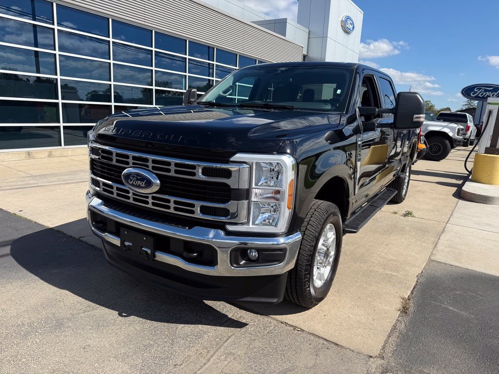 Certified 2025 Ford F250 XLT AWD/4WD image 4