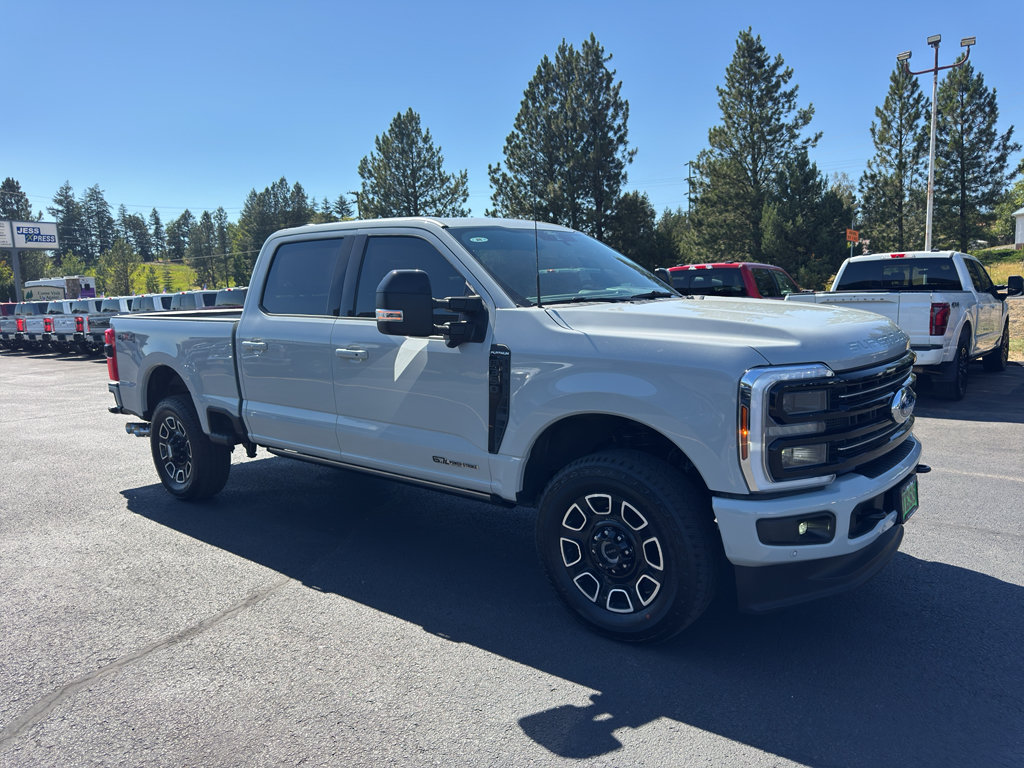 Certified 2026 Ford F350 Platinum AWD/4WD image 8