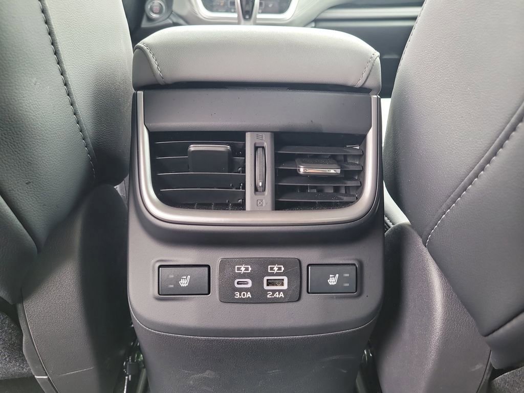 Used 2025 Subaru Outback Limited image 14