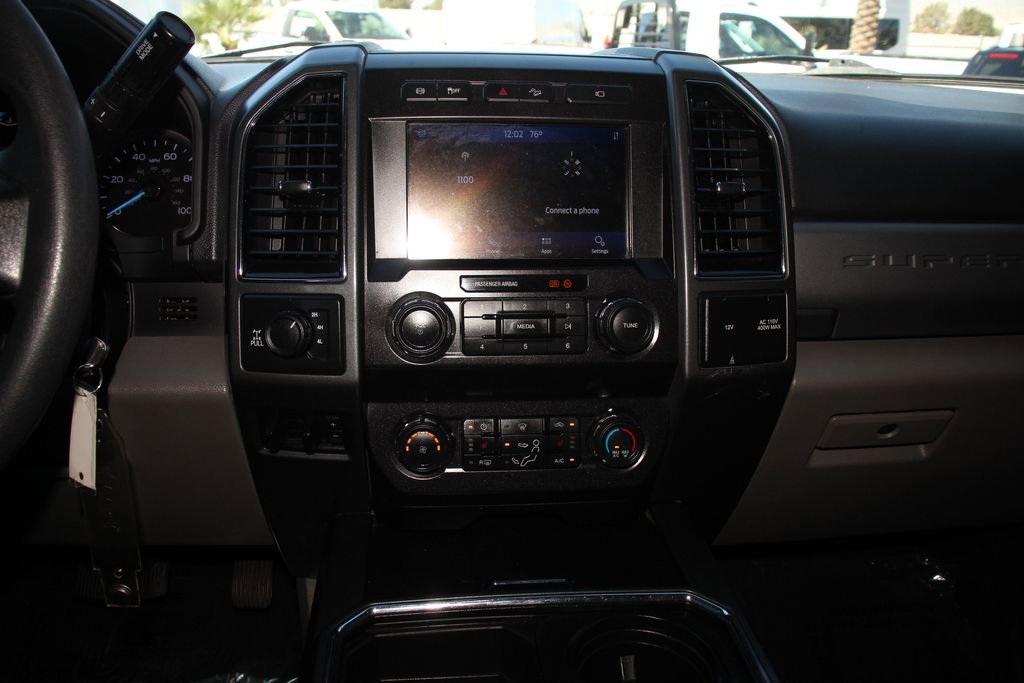 Certified 2022 Ford F250 XLT w/ XLT Premium Package AWD/4WD image 18
