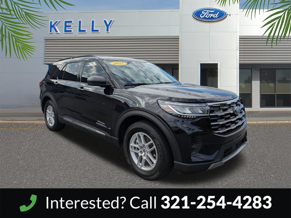 Certified 2025 Ford Explorer Active RWD image 4