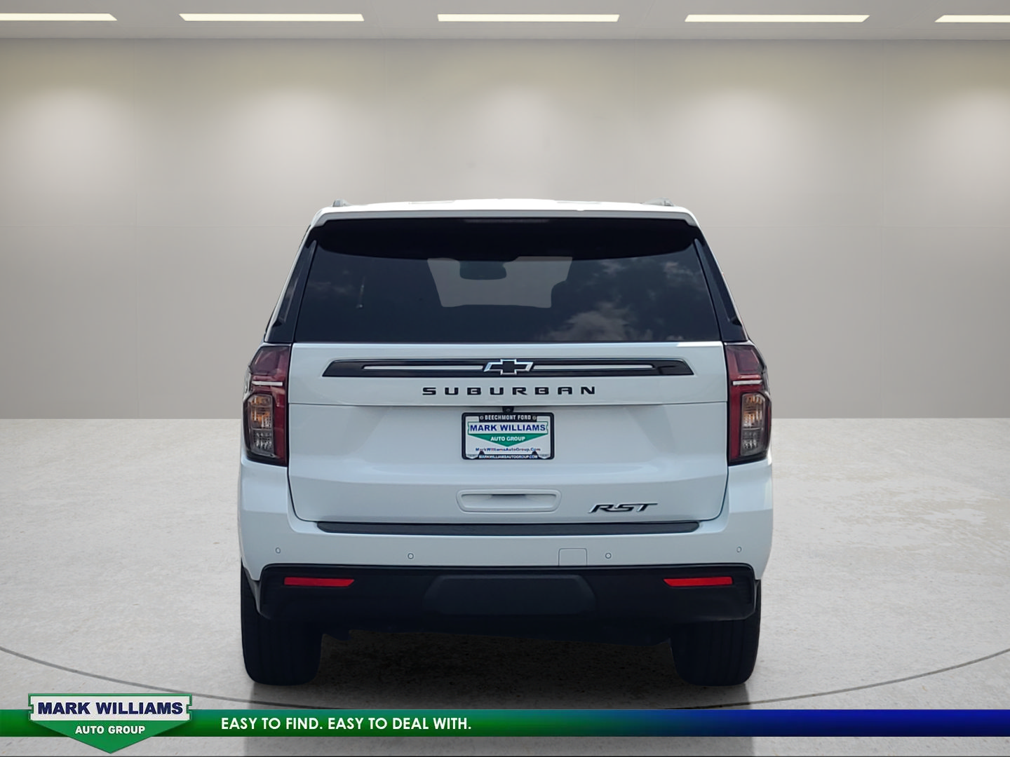 Used 2024 Chevrolet Suburban RST w/ Luxury Package AWD/4WD image 5