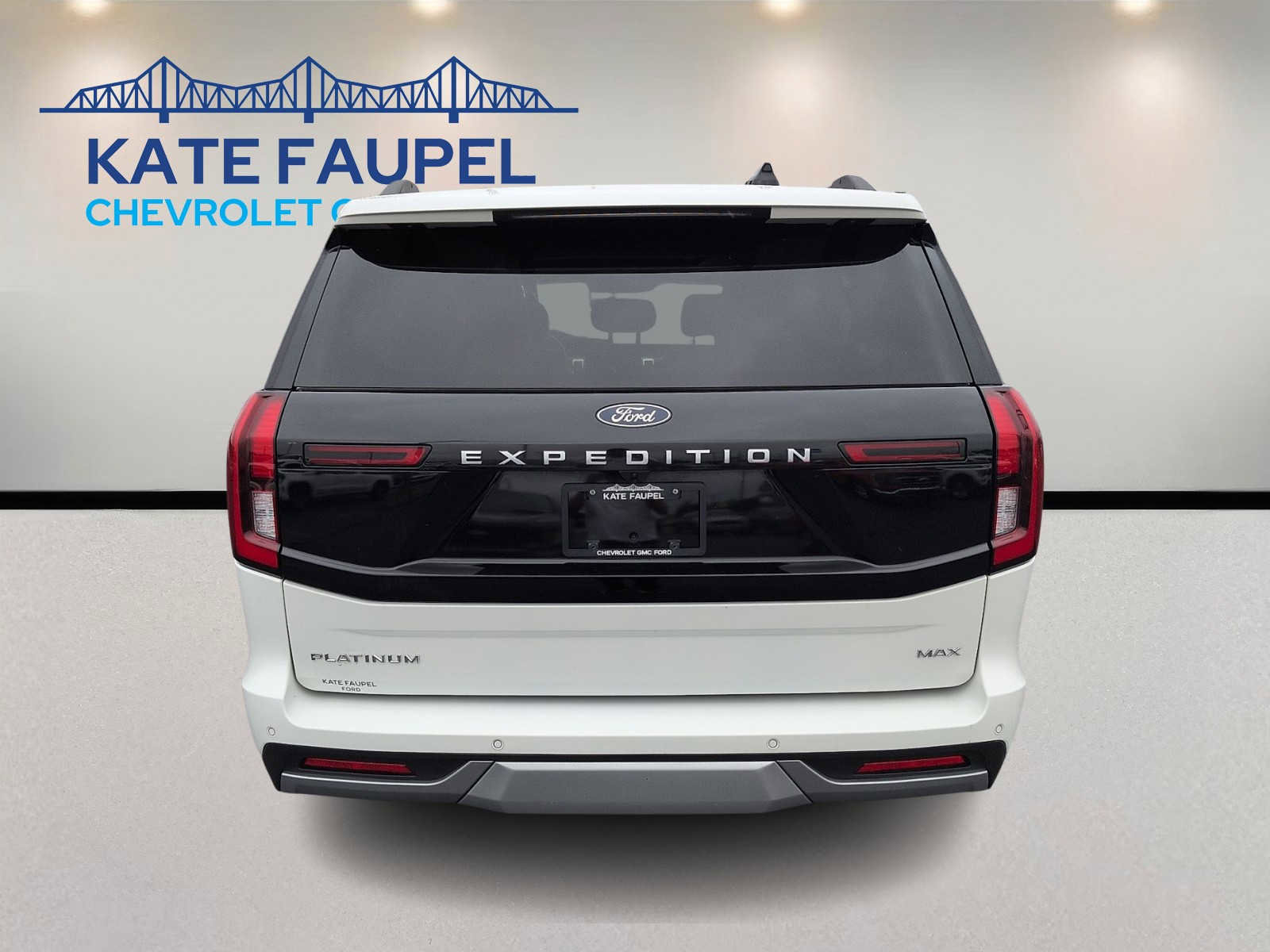 Certified 2025 Ford Expedition Max Platinum w/ Driver's Package AWD/4WD image 6