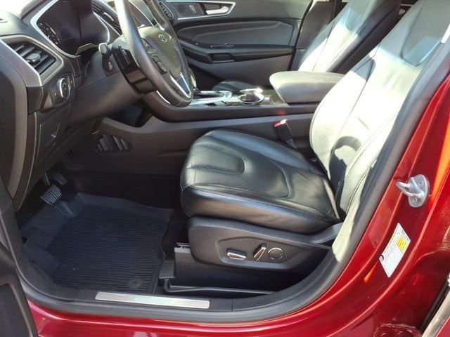 Certified 2017 Ford Edge Titanium w/ Technology Package FWD image 18