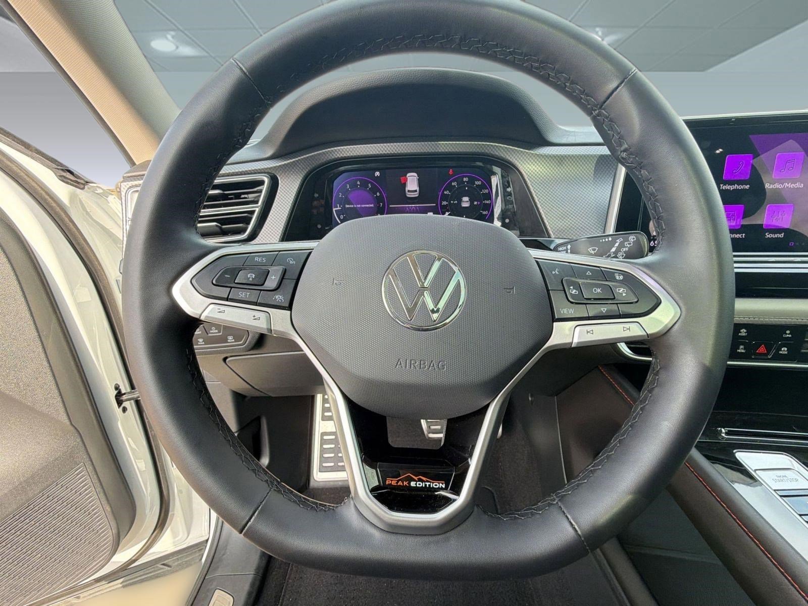 Used 2024 Volkswagen Atlas Peak Edition SEL AWD/4WD image 16