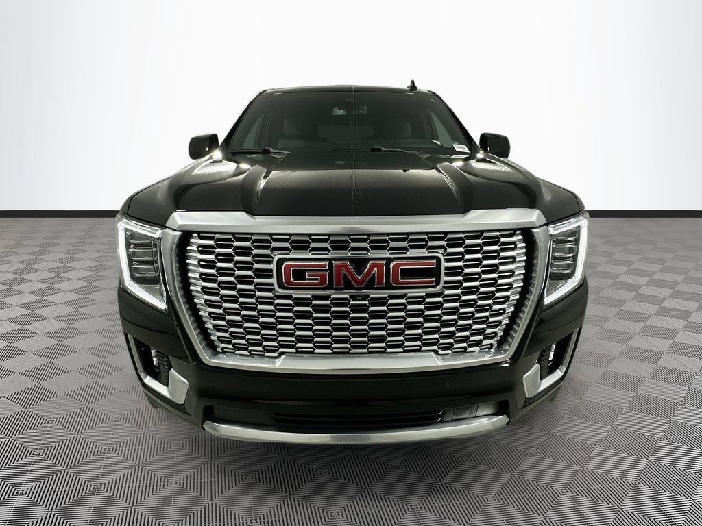 Used 2023 GMC Yukon Denali AWD/4WD image 3