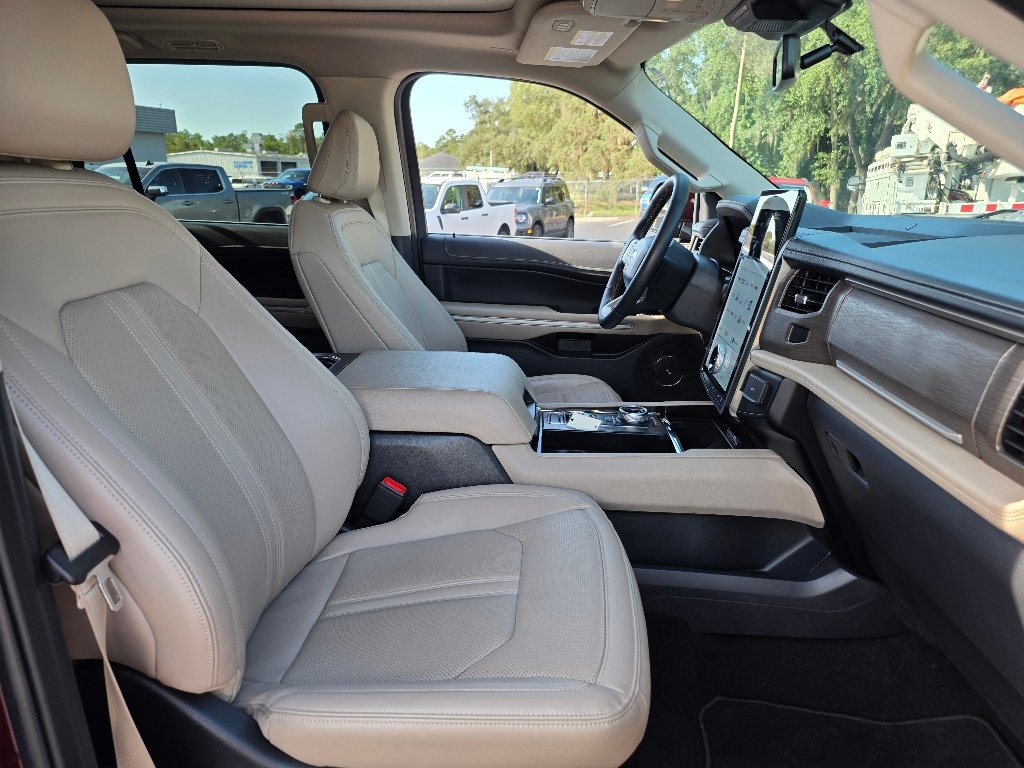 Certified 2024 Ford Expedition Limited RWD image 15