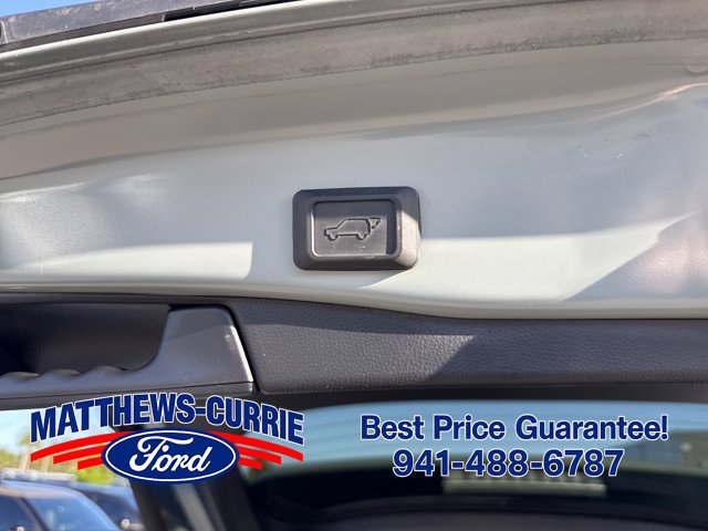 Used 2023 Toyota RAV4 XLE Premium FWD image 14