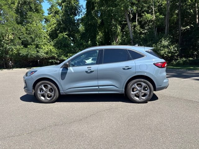 Certified 2023 Ford Escape ST-Line w/ Tech Pack #1 AWD/4WD image 9