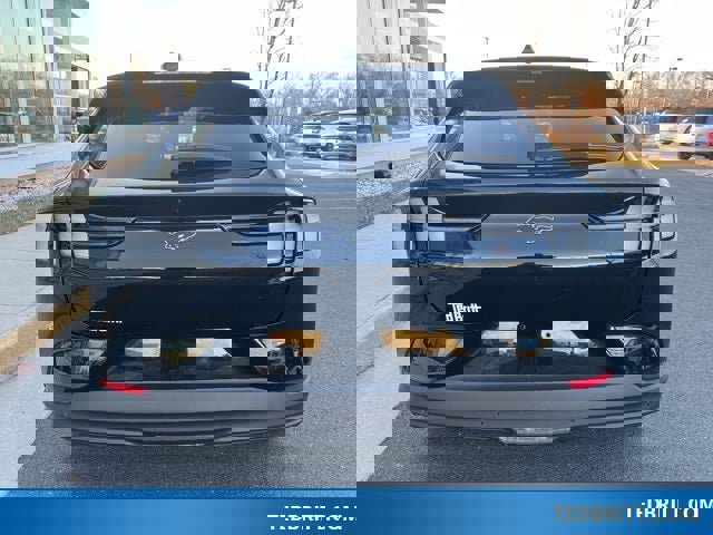 Certified 2025 Ford Mustang Mach-E Premium image 4