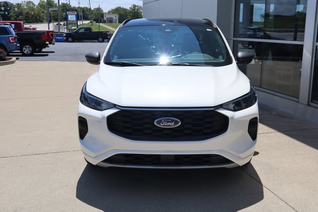 Certified 2023 Ford Escape ST-Line w/ Tech Pack #1 FWD image 6