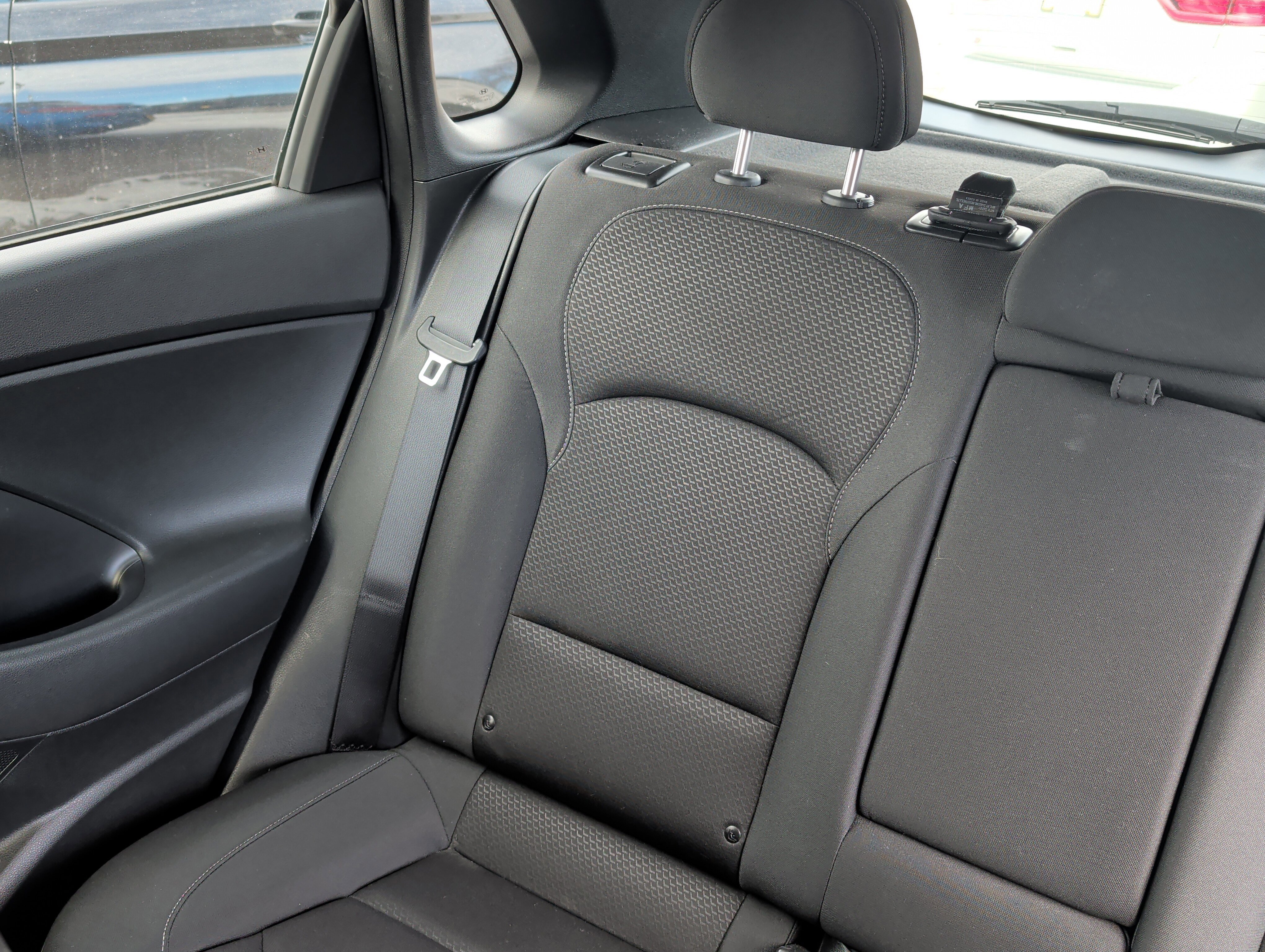 Used 2018 Hyundai Elantra GT image 12