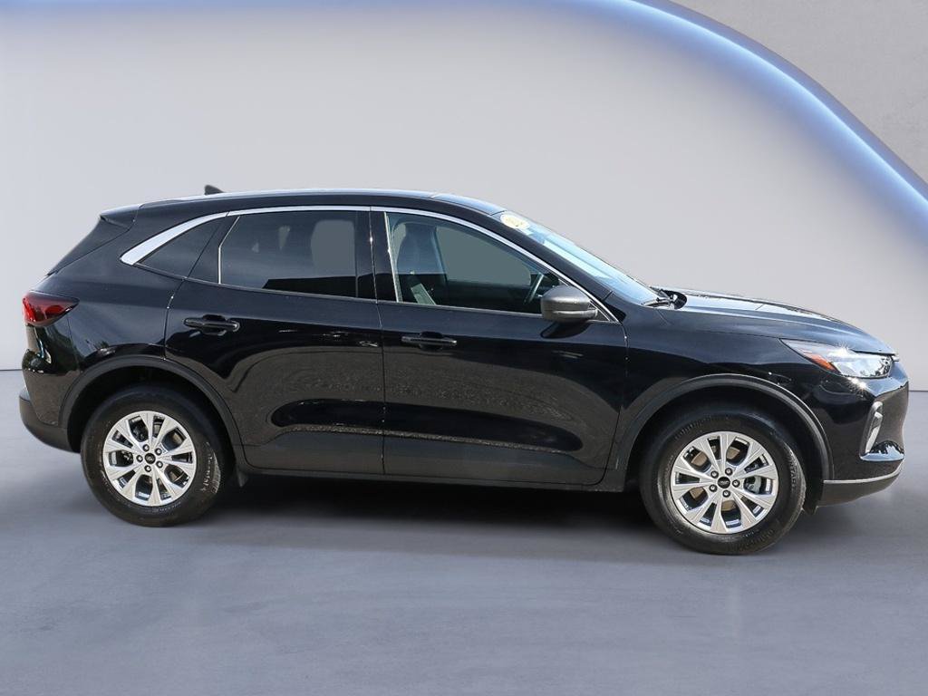 Certified 2023 Ford Escape Active AWD/4WD image 10