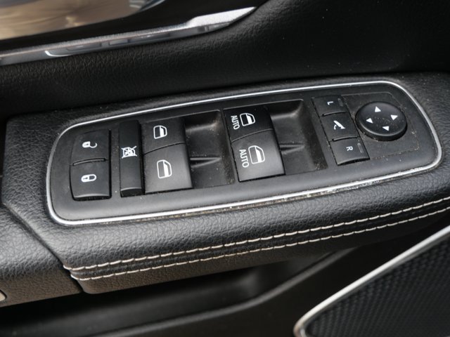 Used 2019 RAM 1500 Laramie AWD/4WD image 15