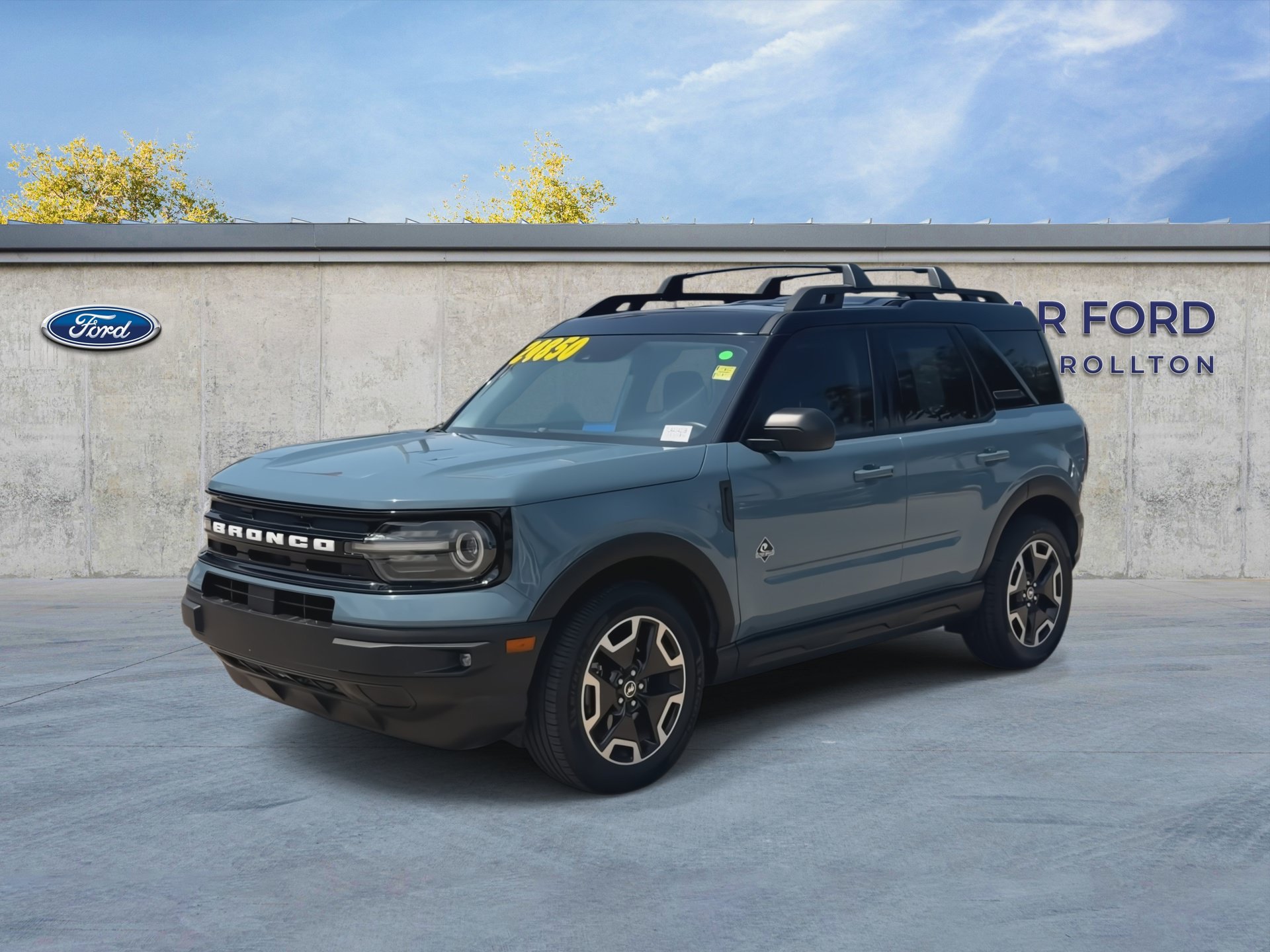 Certified 2022 Ford Bronco Sport Outer Banks w/ Tech Package AWD/4WD image 4