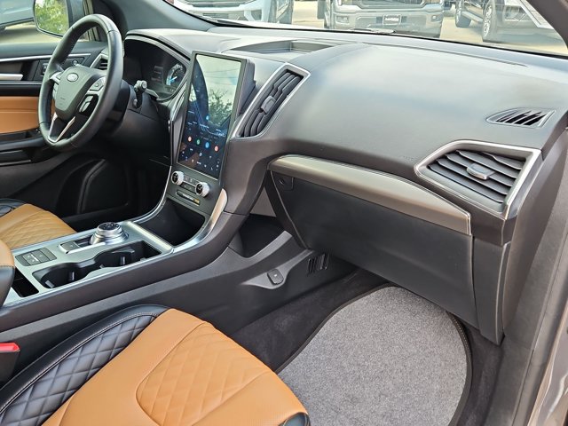 Certified 2024 Ford Edge Titanium w/ Titanium Elite Package AWD/4WD image 23