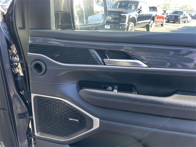 Used 2022 Jeep Wagoneer Series II w/ Premium Group I image 30