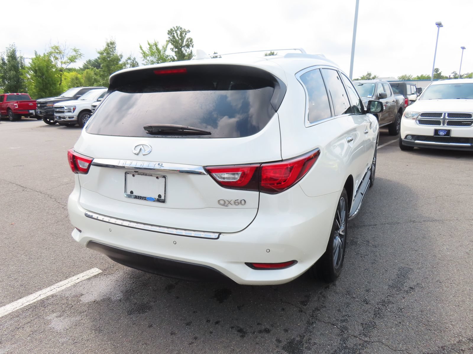 Used 2018 INFINITI QX60 Luxe w/ Deluxe Technology Package AWD/4WD image 5