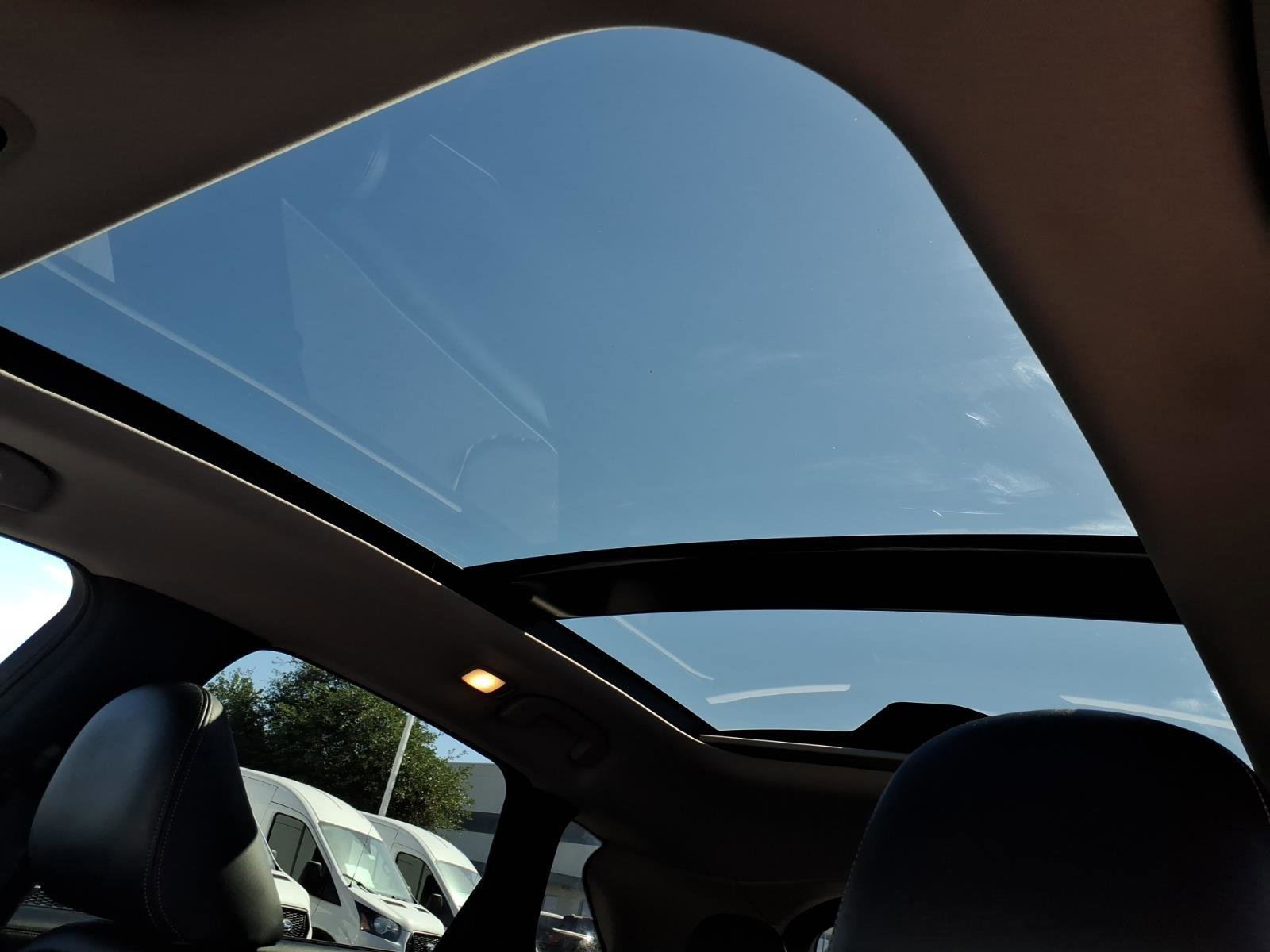 Used 2020 INFINITI QX50 Essential image 11