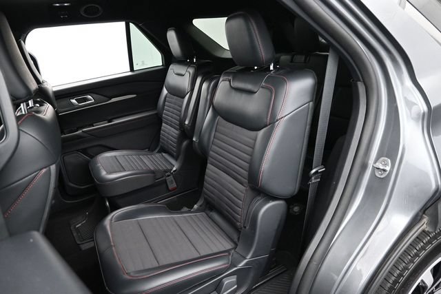 Certified 2025 Ford Explorer ST-Line AWD/4WD image 27