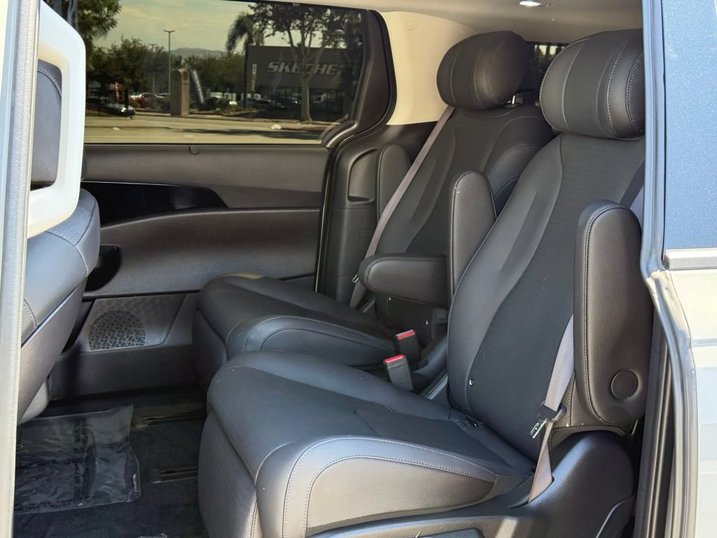 Used 2026 Kia Carnival SX Prestige FWD image 8