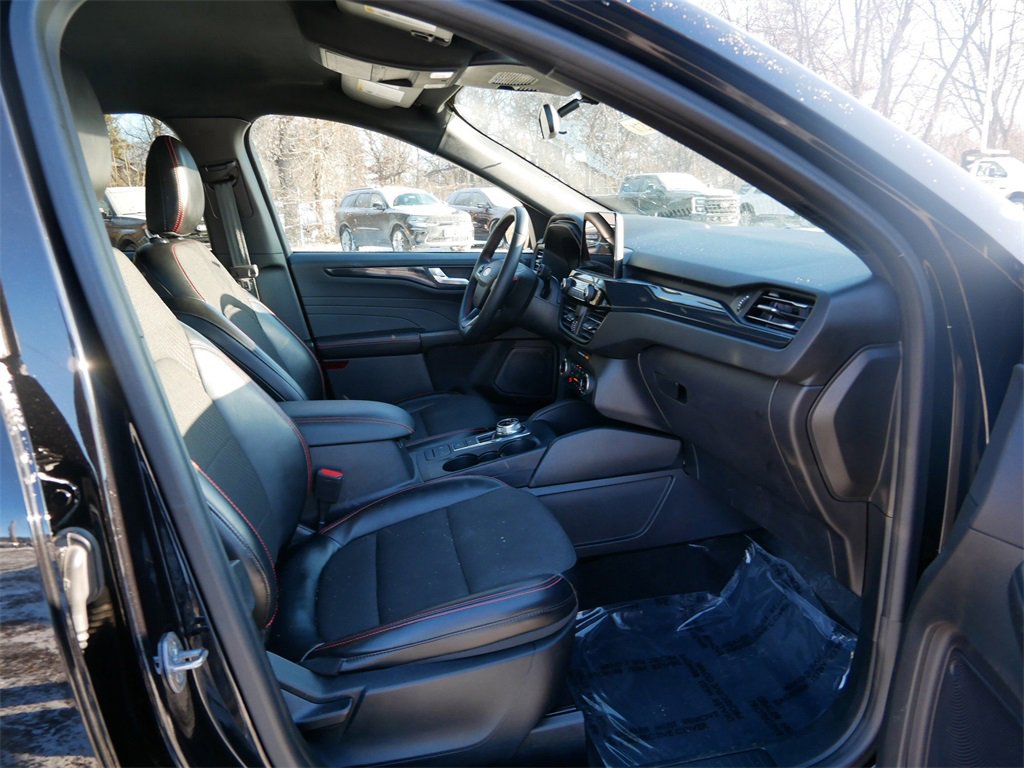 Certified 2024 Ford Escape ST-Line image 8
