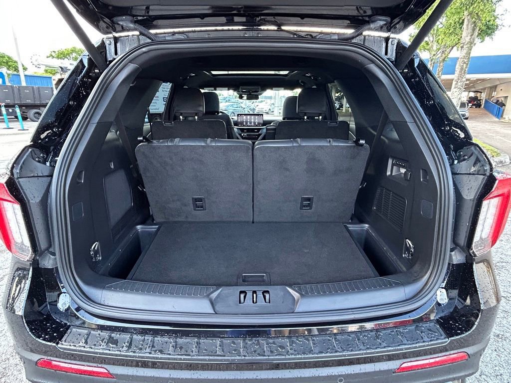 Certified 2025 Ford Explorer ST AWD/4WD image 35