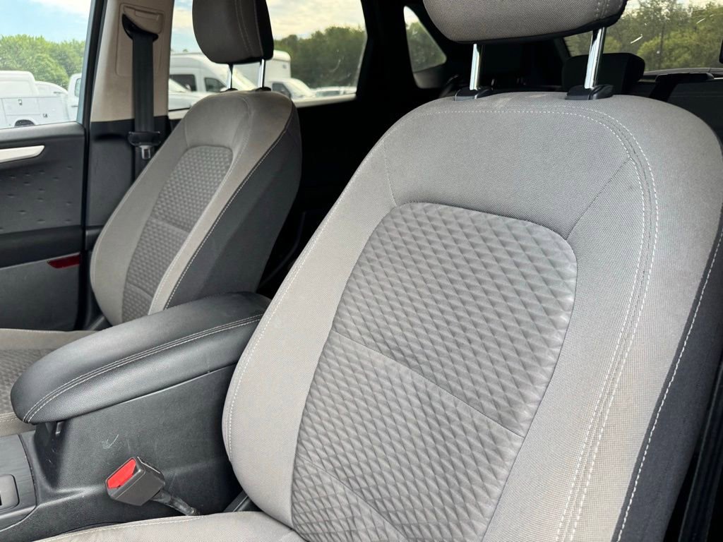 Certified 2020 Ford Escape SE FWD image 8