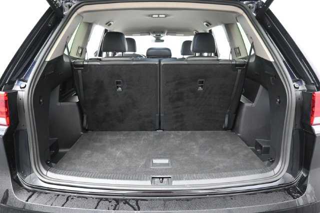 Used 2025 Volkswagen Atlas SE FWD image 29