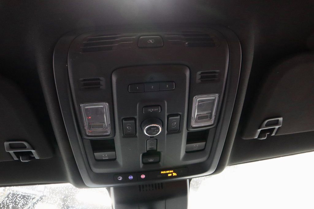 Used 2024 GMC Yukon XL Denali Ultimate image 33