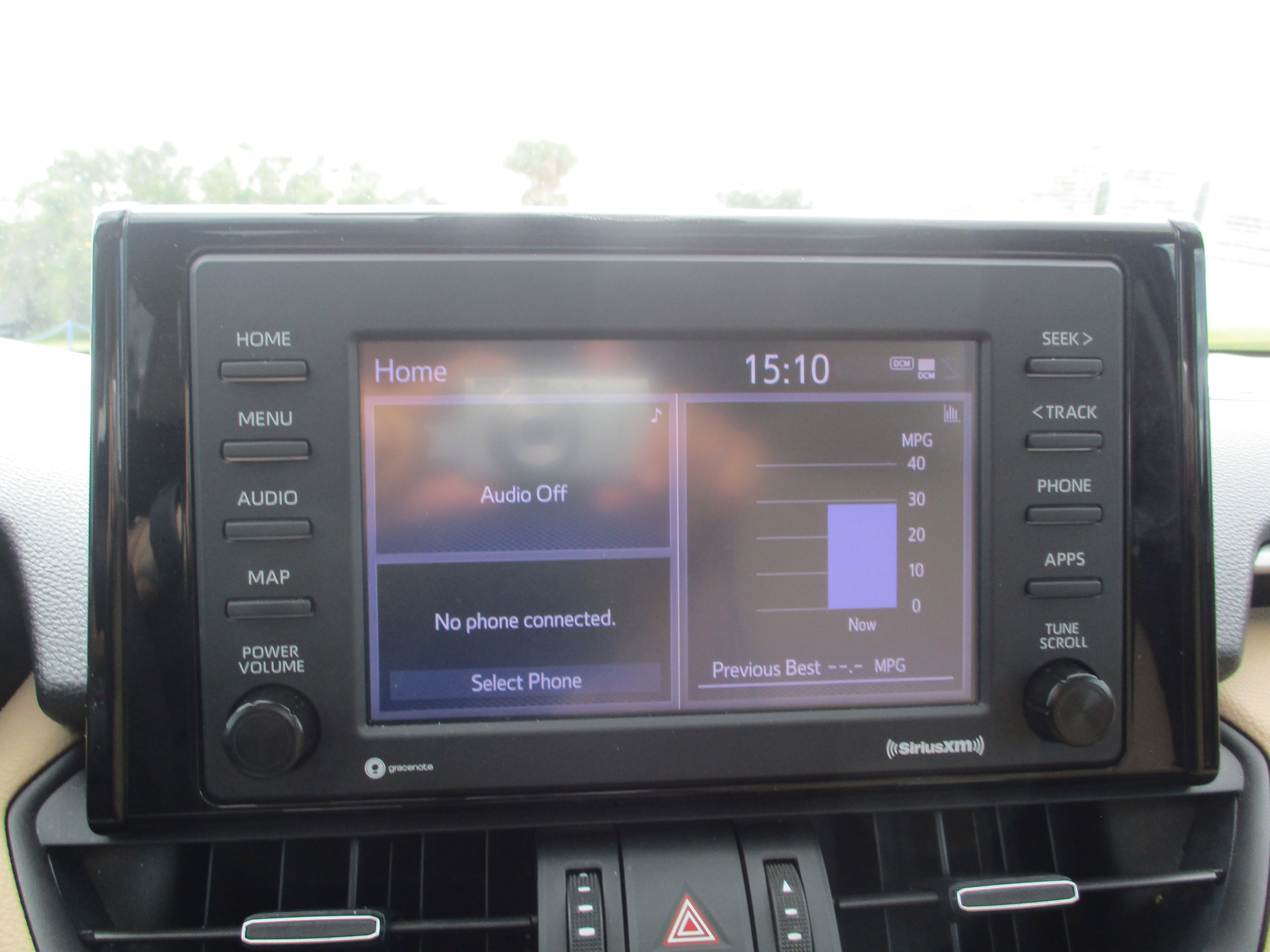 Used 2022 Toyota RAV4 XLE Premium image 15