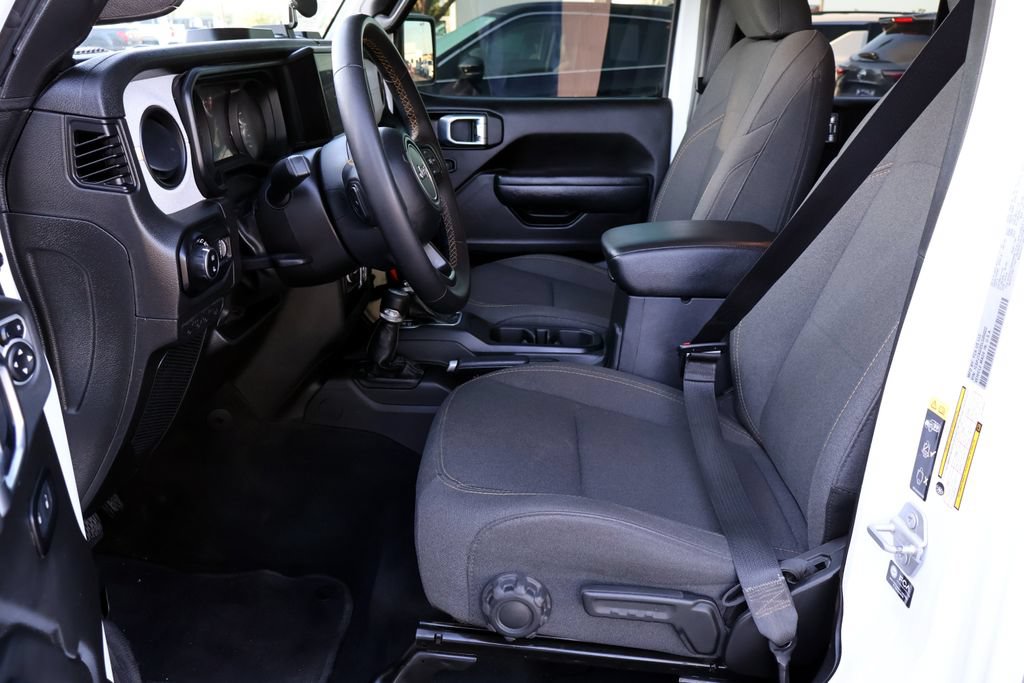 Used 2025 Jeep Gladiator Sport AWD/4WD image 29