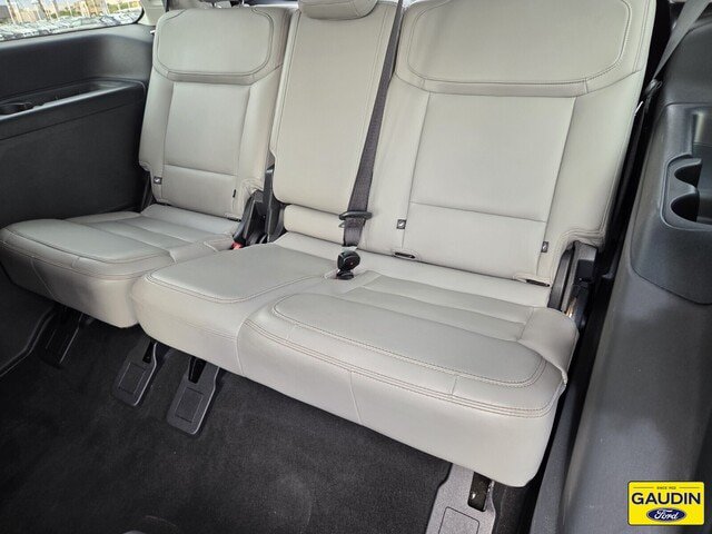 Certified 2025 Ford Expedition Active AWD/4WD image 12