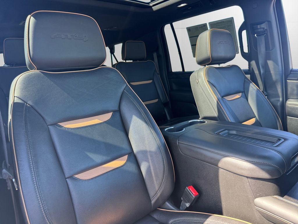 Used 2023 GMC Yukon XL AT4 w/ Technology Package image 15