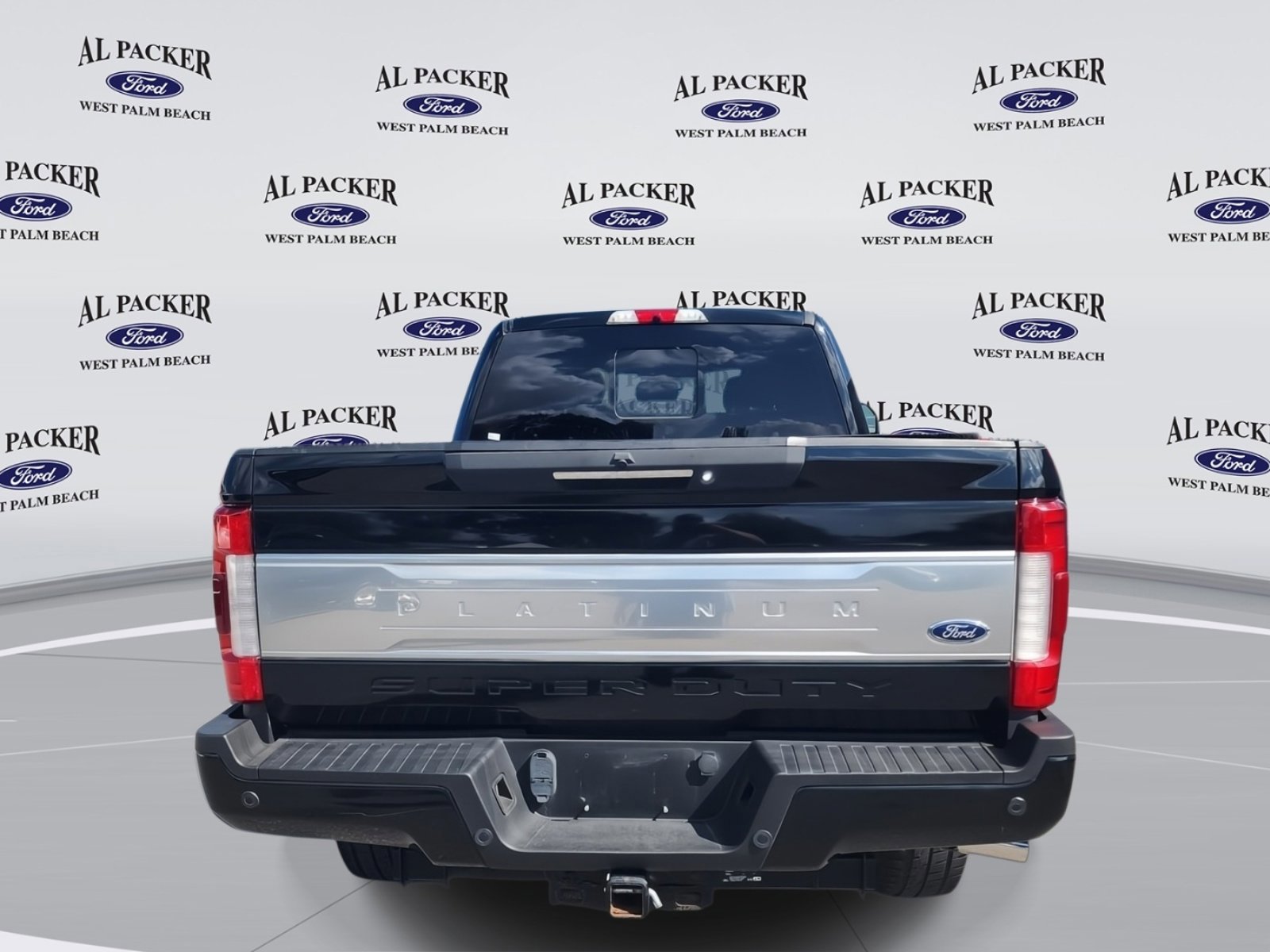 Certified 2018 Ford F250 Platinum w/ Platinum Ultimate Package image 4