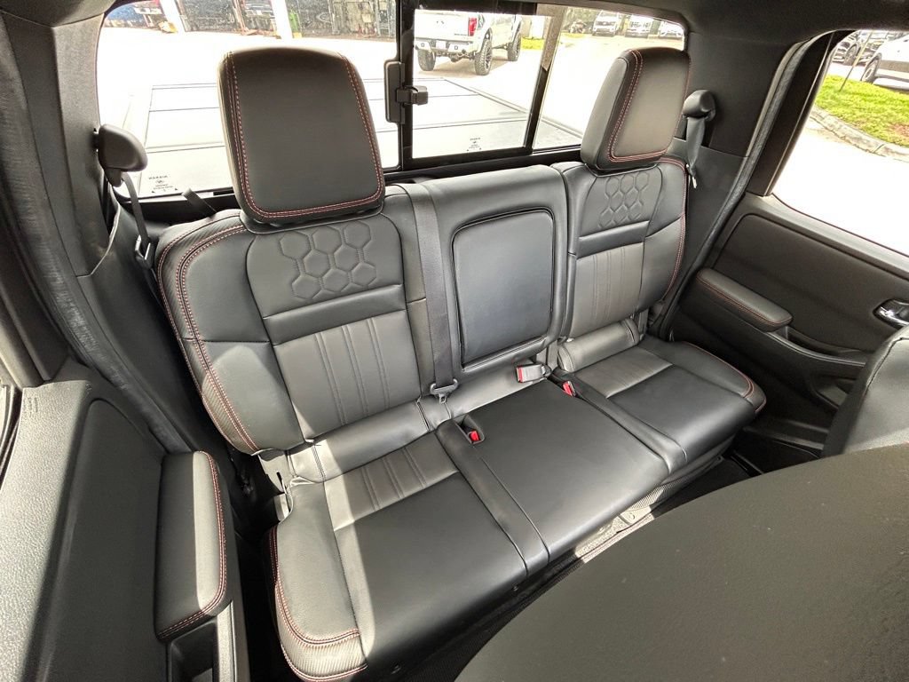 Used 2023 Nissan Frontier PRO-4X w/ Pro-4X Premium Package AWD/4WD image 31