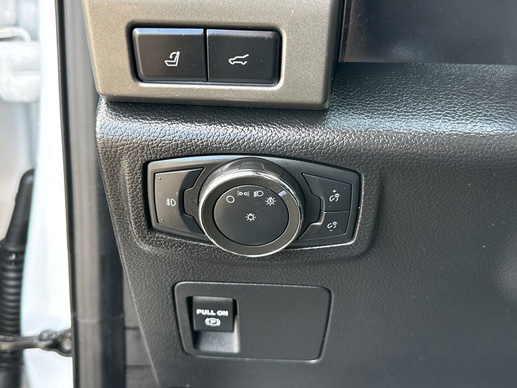 Certified 2021 Ford Expedition XLT image 14