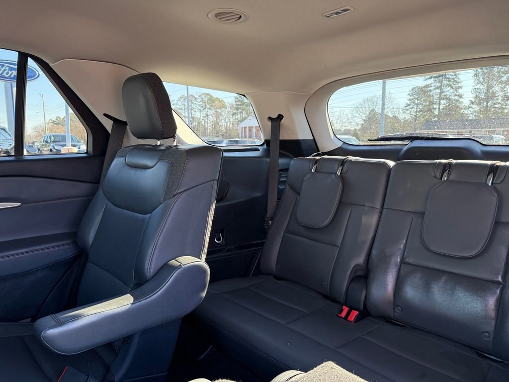 Certified 2025 Ford Explorer Active w/ Active Comfort Package image 20