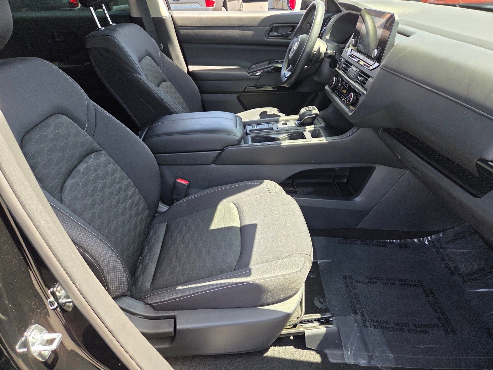 Used 2024 Nissan Pathfinder S FWD image 16
