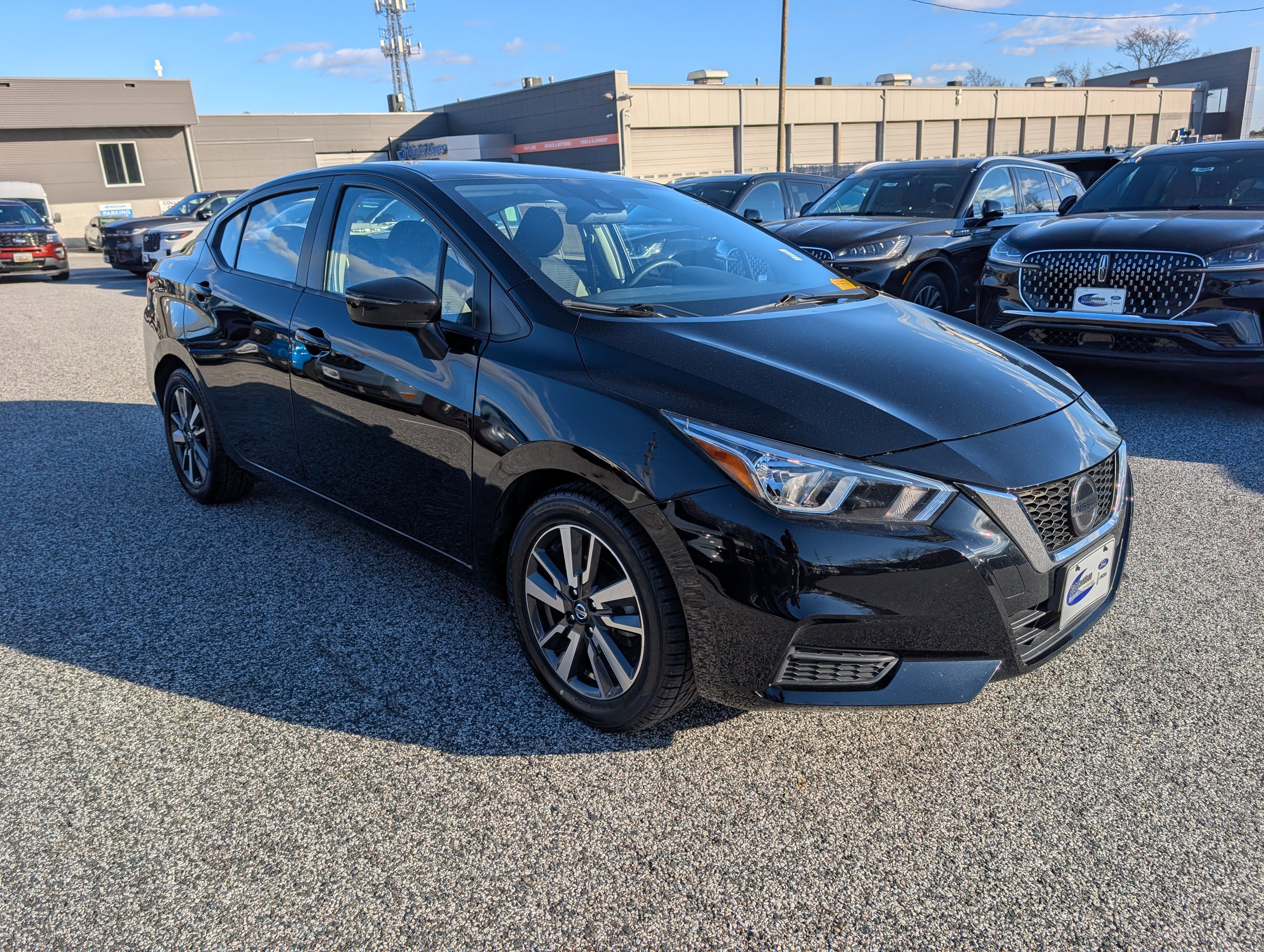 Used 2021 Nissan Versa SV image 9