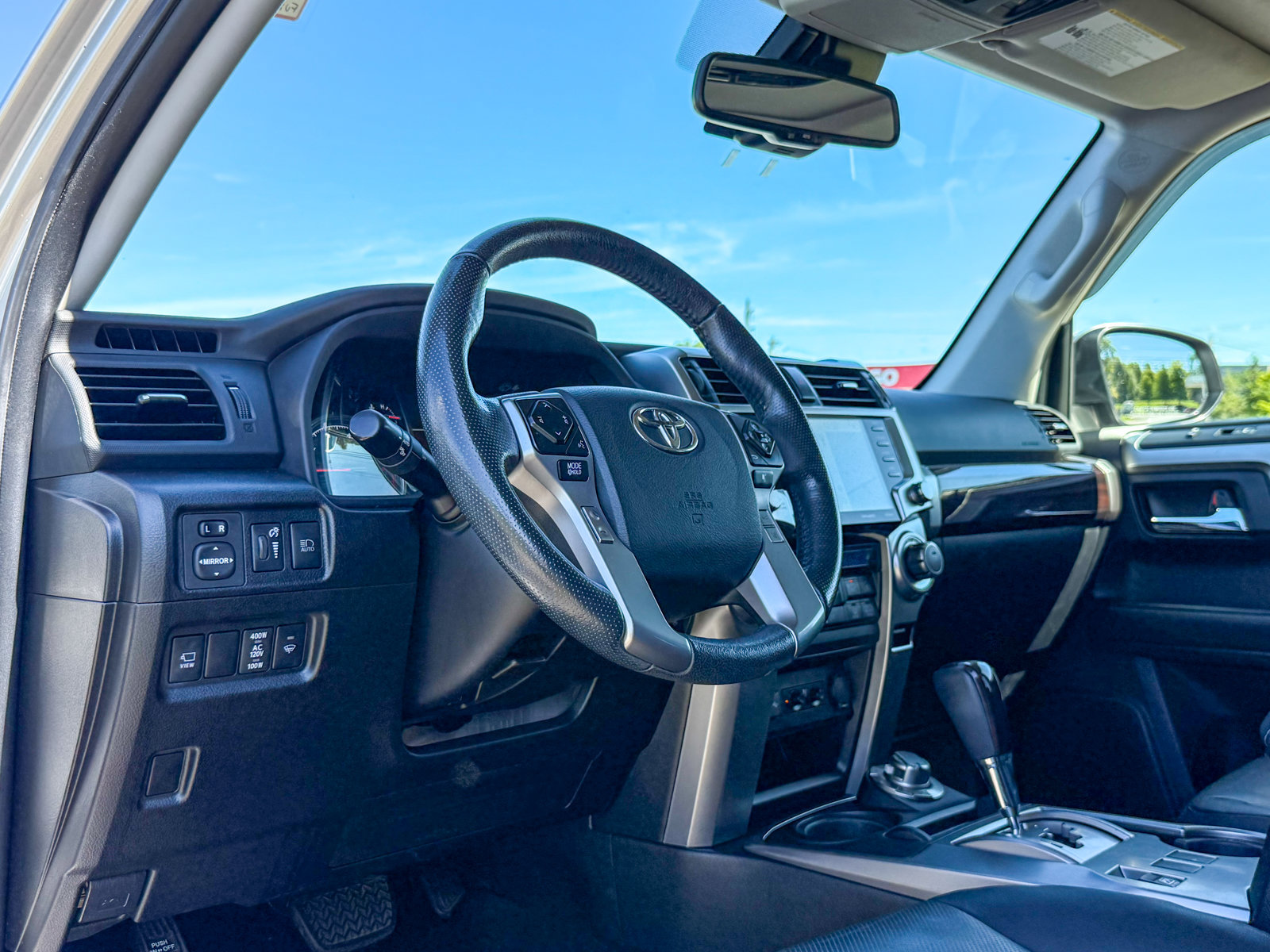 Used 2023 Toyota 4Runner Limited AWD/4WD image 12