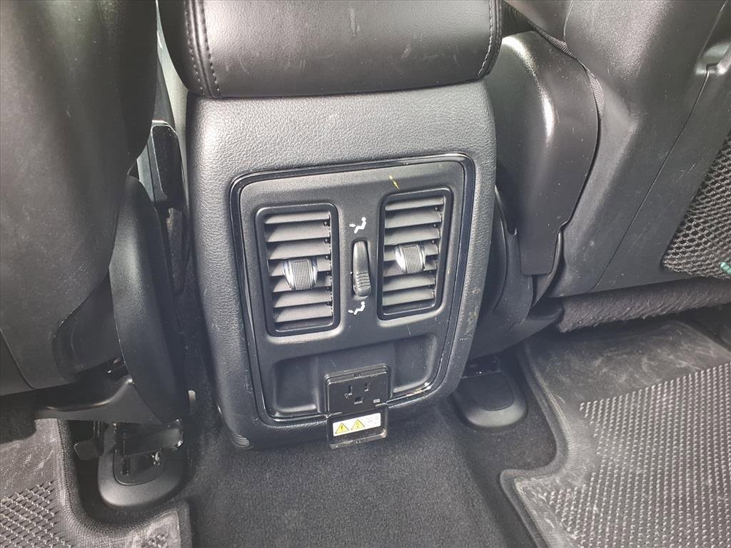 Used 2020 Jeep Grand Cherokee Altitude image 14