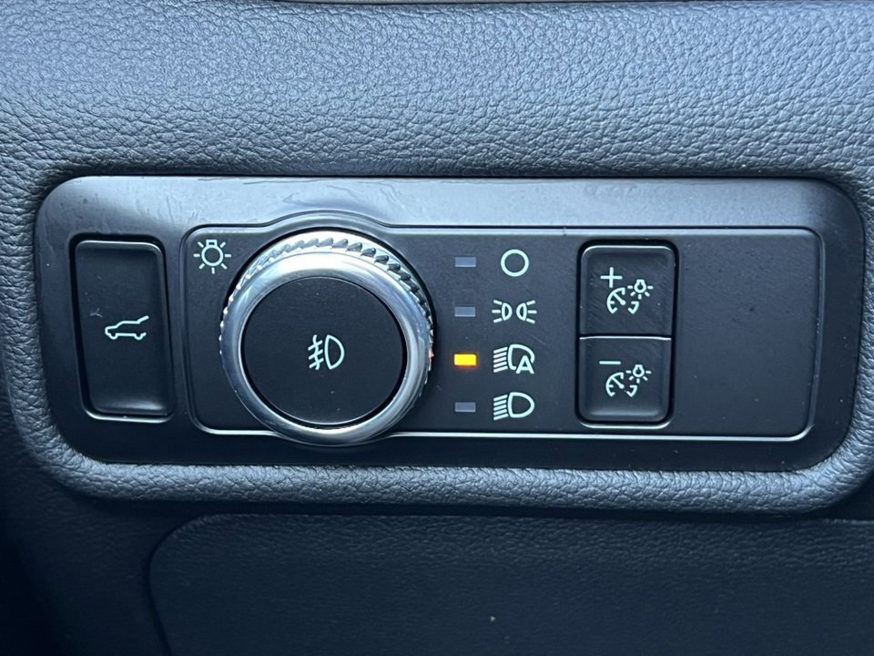 Certified 2023 Ford Explorer Limited w/ Limited Technology Package image 21