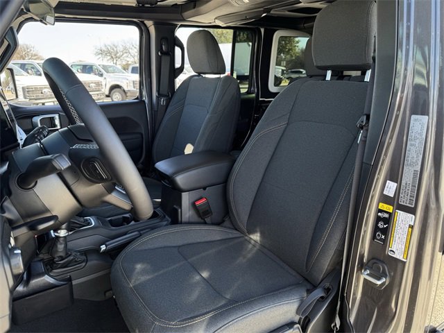 Used 2025 Jeep Wrangler Willys image 23
