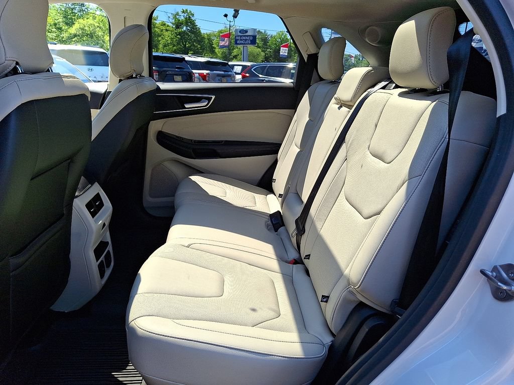 Certified 2018 Ford Edge Titanium w/ Equipment Group 301A AWD/4WD image 10