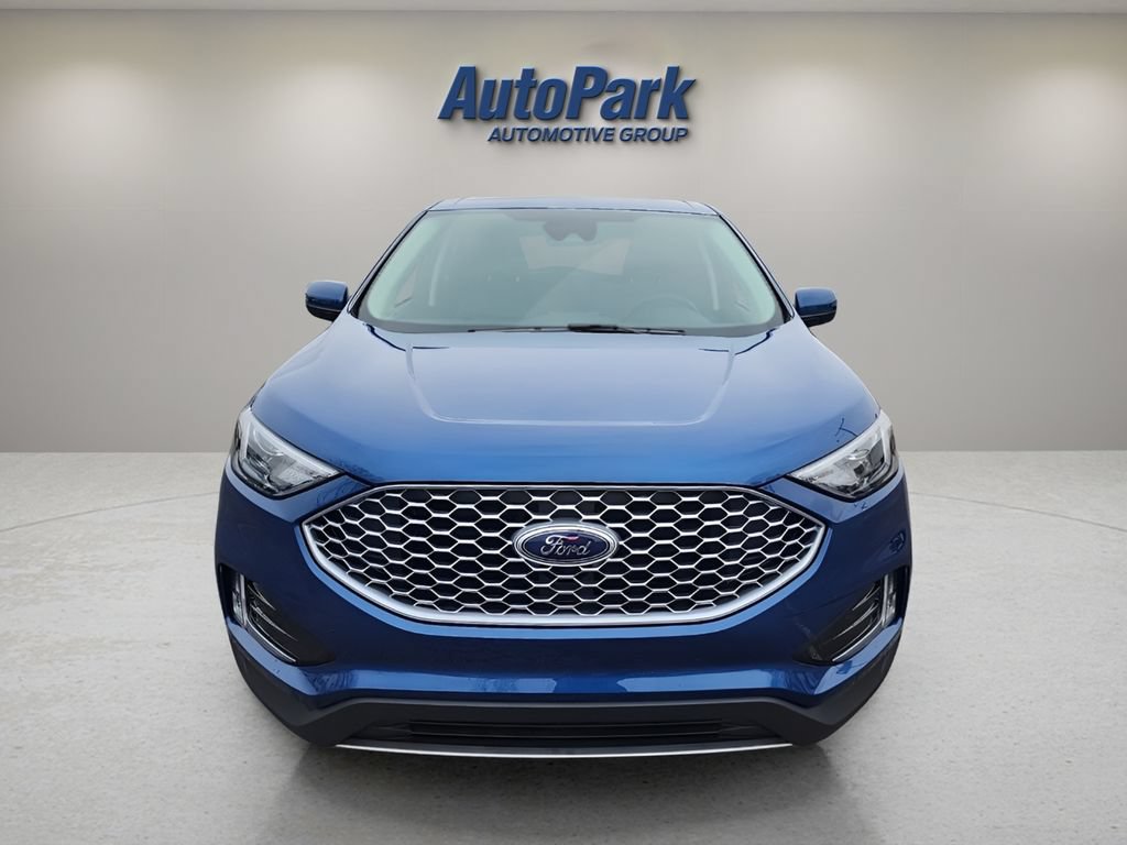 Certified 2023 Ford Edge SEL w/ Convenience Package AWD/4WD image 2